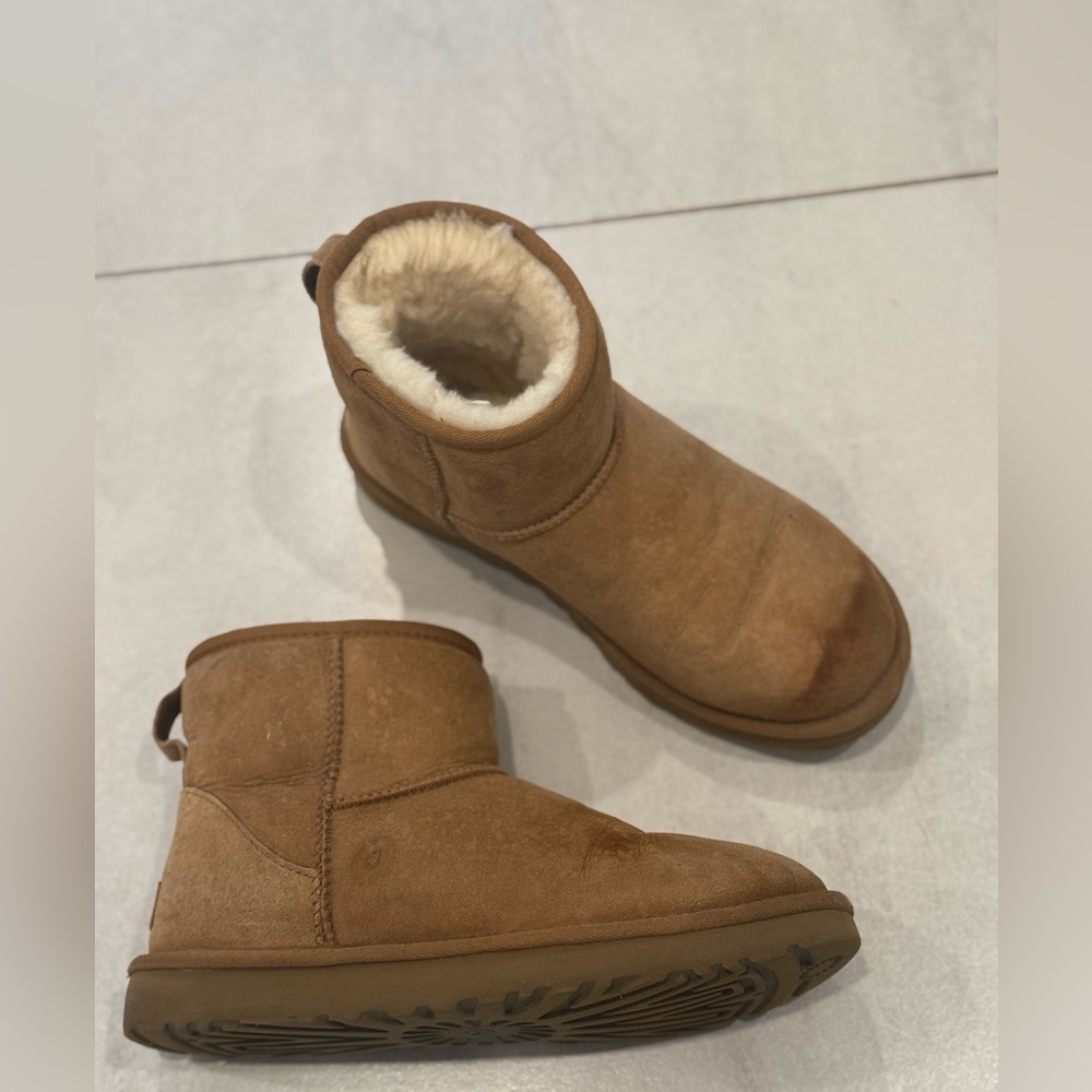 Uggs - salt stain but good condition otherwise